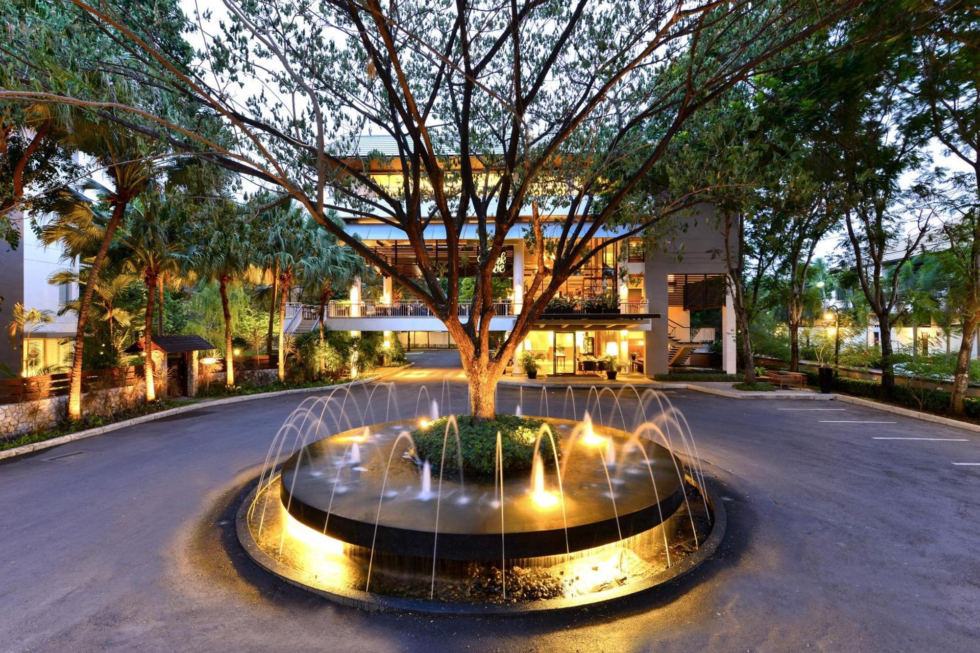 The Park Nine Hotel Srinakarin Bangkok Buitenkant foto
